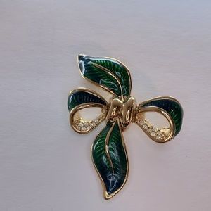 Green and Gold vintage broach